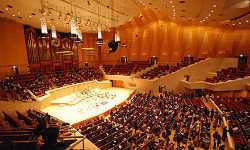 出張マッサージサントリーホール